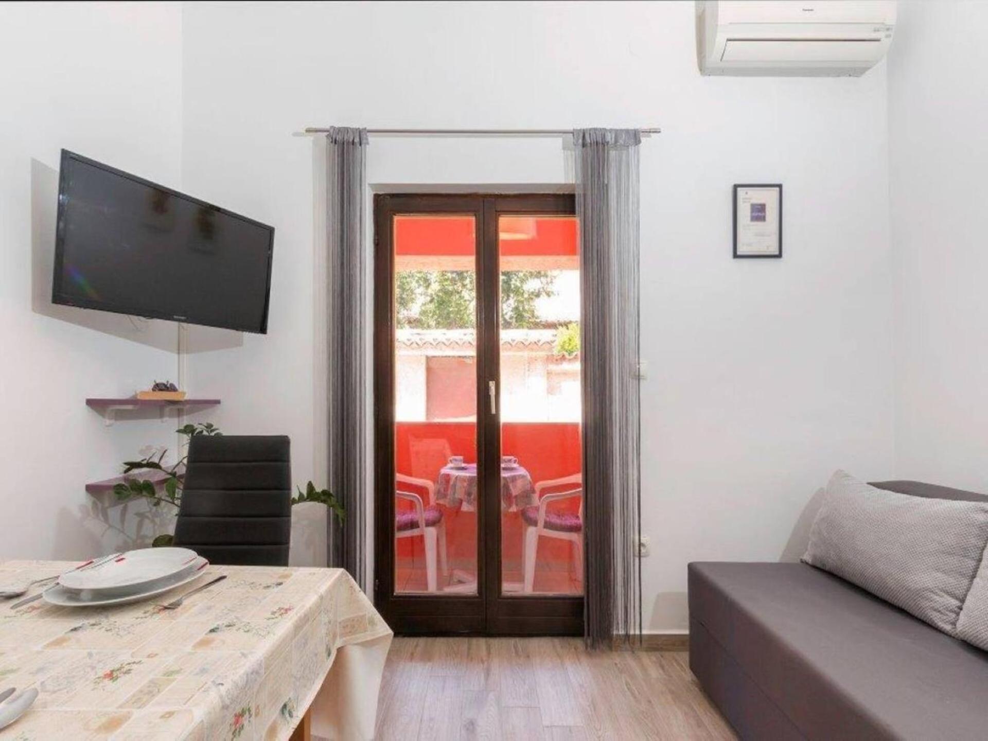 Pleasant Oriana Apartment Near The Sea-Πούλα Εξωτερικό φωτογραφία