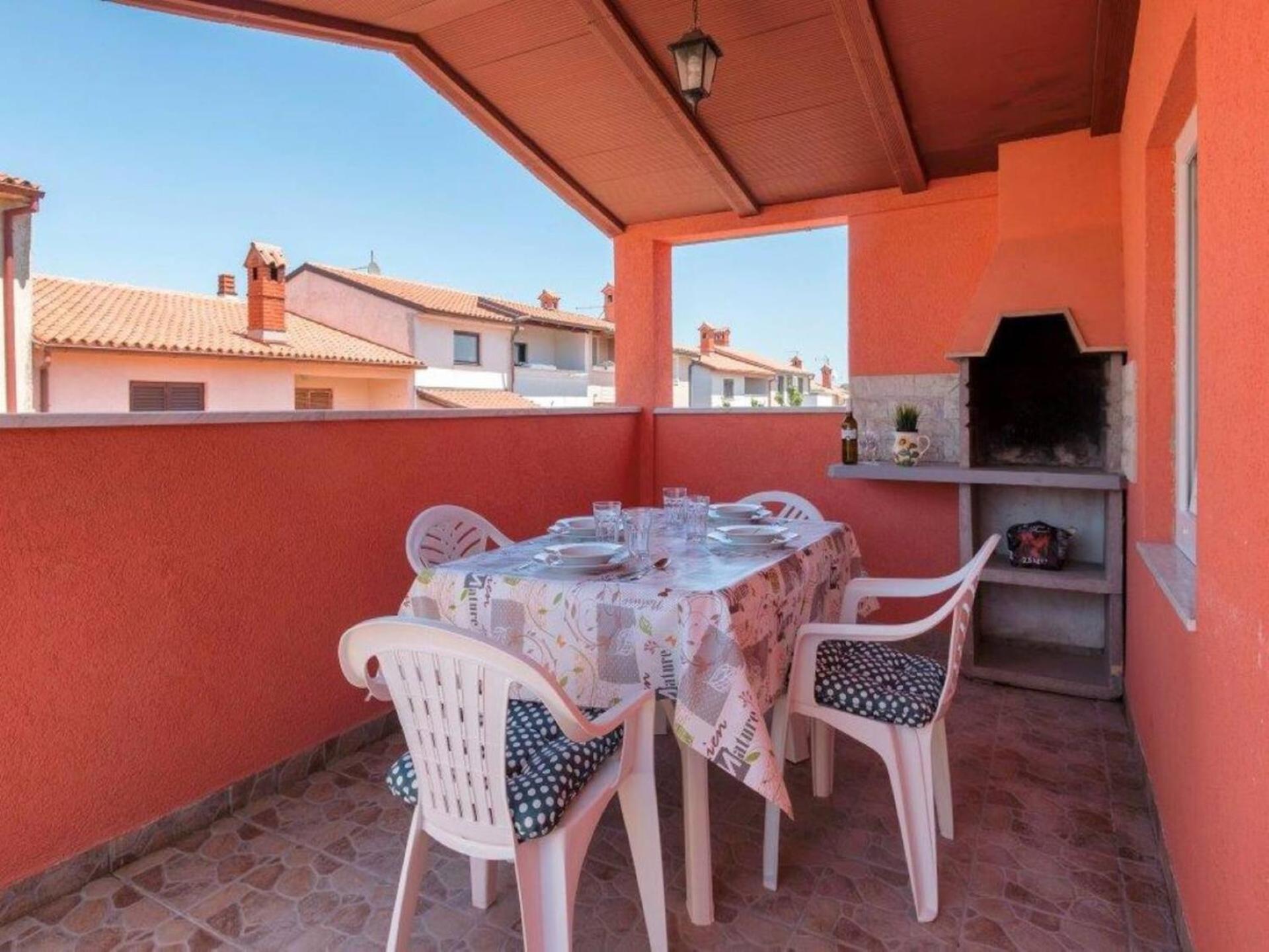 Pleasant Oriana Apartment Near The Sea-Πούλα Εξωτερικό φωτογραφία
